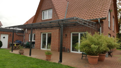 Terrassenueberdachung-an-Haus