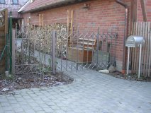 geschmiedetes-Toerchen-mit-Zaunteil